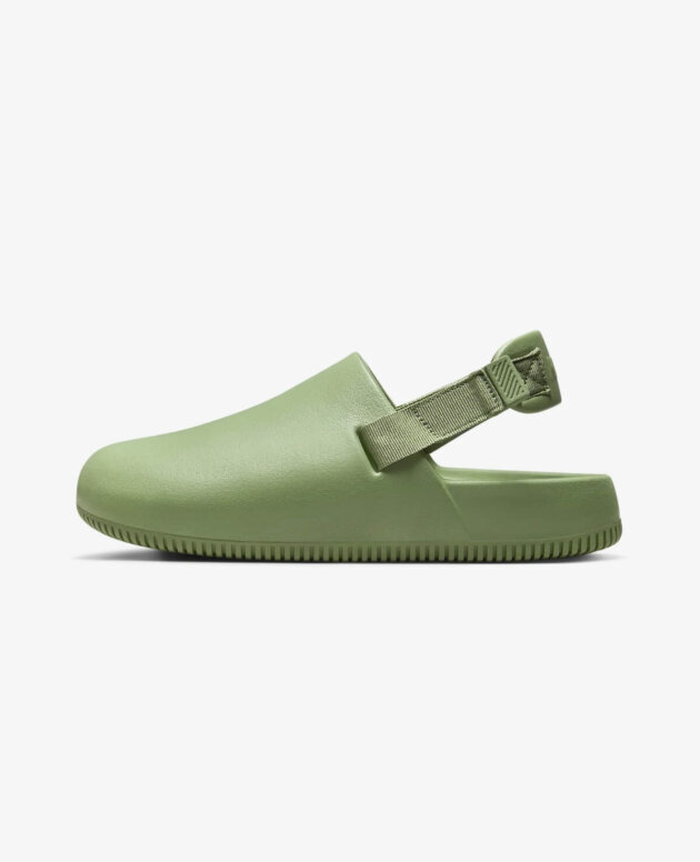 Closed toe sandals